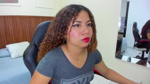 M E L I N A  online show from 8, 9, 2025