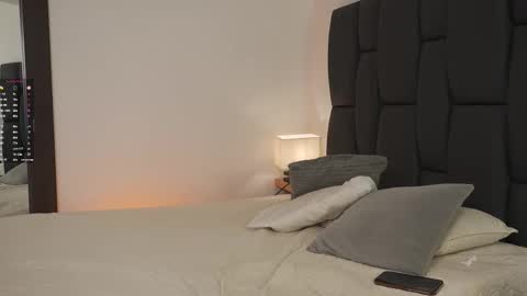 On vacation until Monday online show from 5, 11, 2025