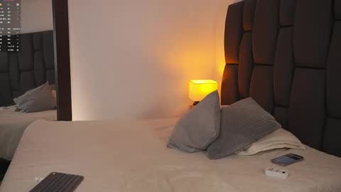 On vacation until Monday online show from 24, 4, 2026