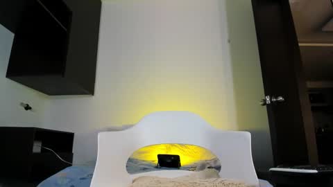 M E L I S S A  online show from 25, 11, 2025