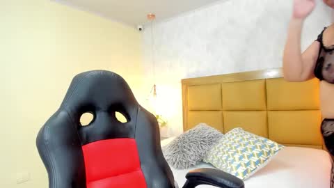    online show from 17, 10, 2025