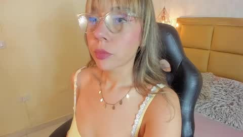 Snapshot of melissarouge chatting on 22, 5, 2026 online show from 22, 5, 2026