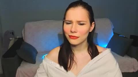 mellhyees online show from 7, 3, 2026