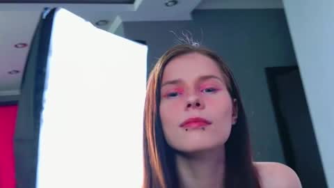 mellhyees online show from 8, 6, 2026