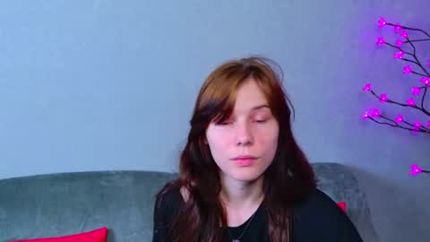 mellhyees online show from 4, 7, 2026