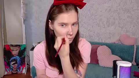 mellhyees online show from 3, 8, 2026