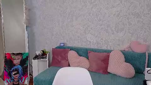mellhyees online show from 5, 8, 2026