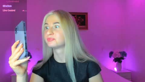 Mellina online show from 3, 1, 2025