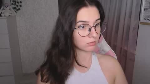 Snapshot of mellonmayre chatting on 14, 11, 2025 mellonmayre online show from 14, 11, 2025