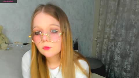 MelMooon online show from 29, 1, 2025