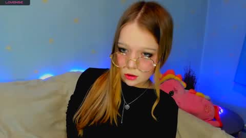 MelMooon online show from 21, 2, 2025