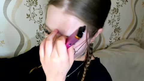 MelMooon online show from 29, 10, 2025