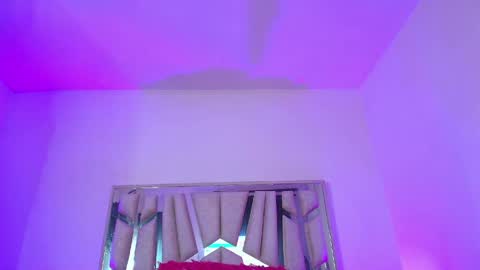    online show from 24, 4, 2026