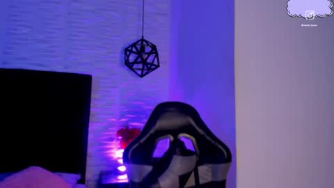 Snapshot of melody_black_ chatting on 5, 1, 2026 Melody online show from 5, 1, 2026