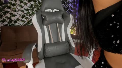 melody_cute10 online show from 8, 2, 2025