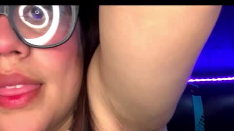 Snapshot of melodydreams1520 chatting on 4, 11, 2025 melodydreams1520 online show from 4, 11, 2025