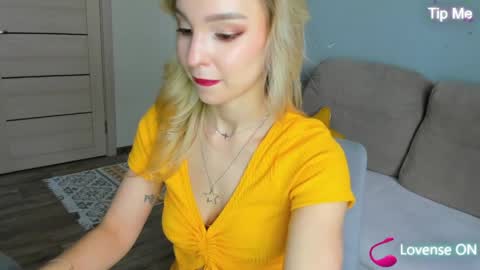 Snapshot of melodyillves chatting on 13, 5, 2026 melodyillves online show from 13, 5, 2026