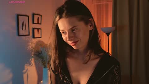 Snapshot of melodykey_x chatting on 24, 12, 2024 melody online show from 24, 12, 2024