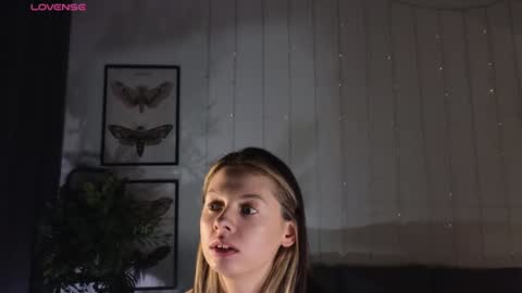 Snapshot of melodykey_x chatting on 5, 2, 2025 melody online show from 5, 2, 2025