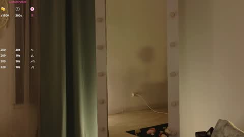 Snapshot of melodykey_x chatting on 27, 3, 2026 melody online show from 27, 3, 2026