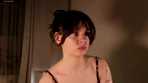 Snapshot of melodykey_x chatting on 15, 4, 2026 melody online show from 15, 4, 2026