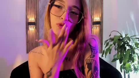 melodylanee online show from 6, 6, 2026