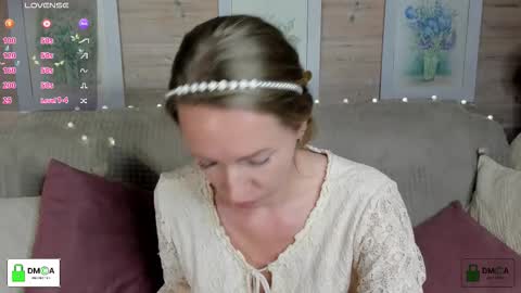 Snapshot of melodyys chatting on 28, 9, 2025 Melody My schedule this week Wednesday Thursday Sunday online show from 28, 9, 2025