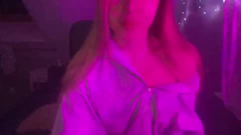 Melodie Sweet online show from 4, 2, 2026