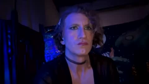 memyselfnirene804 online show from 28, 4, 2026