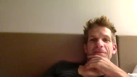 Andres online show from 12, 11, 2025