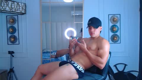 Snapshot of menxtop chatting on 11, 2, 2026 Tony and David online show from 11, 2, 2026