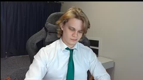 Snapshot of meow_mickey chatting on 26, 12, 2024 Mickey online show from 26, 12, 2024