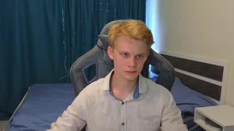 Snapshot of meow_mickey chatting on 25, 10, 2025 Mickey online show from 25, 10, 2025