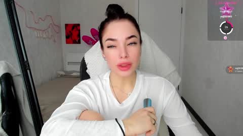 Snapshot of meow_moore chatting on 11, 1, 2025 Megan online show from 11, 1, 2025