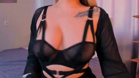 Snapshot of meow_rinnie chatting on 21, 1, 2025 My links --- online show from 21, 1, 2025