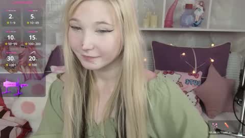 Snapshot of meowkakitty chatting on 8, 11, 2025 MeowkaKitty online show from 8, 11, 2025