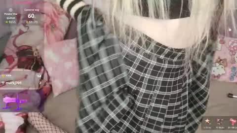 Snapshot of meowkakitty chatting on 25, 11, 2025 MeowkaKitty online show from 25, 11, 2025