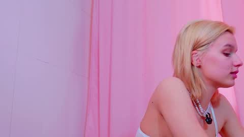 Lilu online show from 15, 4, 2026