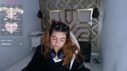    online show from 13, 10, 2025