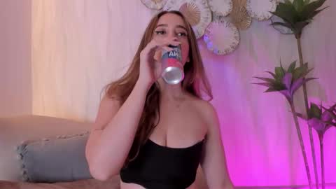 Snapshot of meredit_lane chatting on 3, 3, 2026 online show from 3, 3, 2026