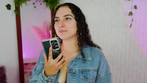 Merida Bell online show from 27, 9, 2025