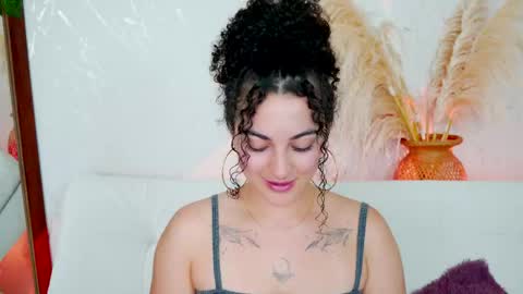 Snapshot of merida_bell18 chatting on 9, 6, 2026 Merida Bell online show from 9, 6, 2026