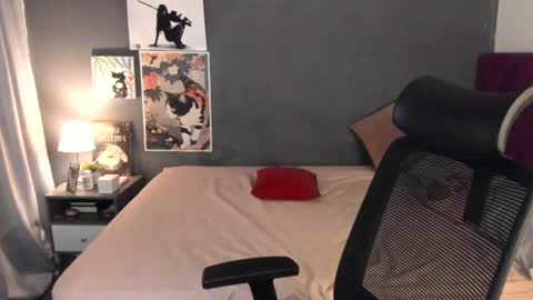 laura 3 i am independent model online show from 30, 7, 2026