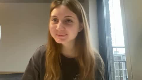 Snapshot of merlesien chatting on 30, 11, 2025 Joan online show from 30, 11, 2025