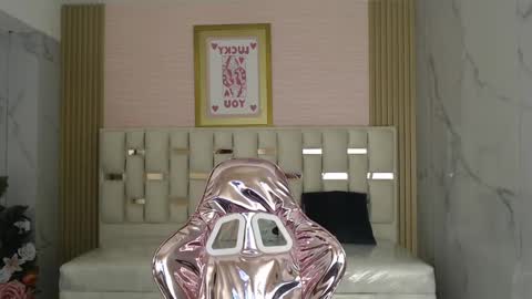 Snapshot of merloth_sub chatting on 18, 2, 2025 Merloth online show from 18, 2, 2025