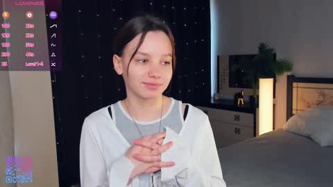 Snapshot of meryldell chatting on 8, 3, 2025 Lollita online show from 8, 3, 2025