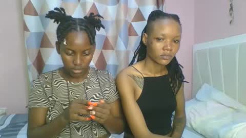 Snapshot of messyluna chatting on 29, 4, 2026 meggy and bree online show from 29, 4, 2026