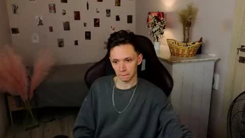 MEVERIK OUSHEN online show from 18, 6, 2026
