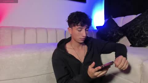 Snapshot of mhatias_ chatting on 5, 5, 2026 MATHIAS online show from 5, 5, 2026