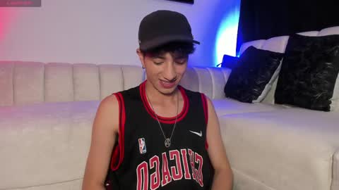 Snapshot of mhatias_ chatting on 13, 5, 2026 MATHIAS online show from 13, 5, 2026